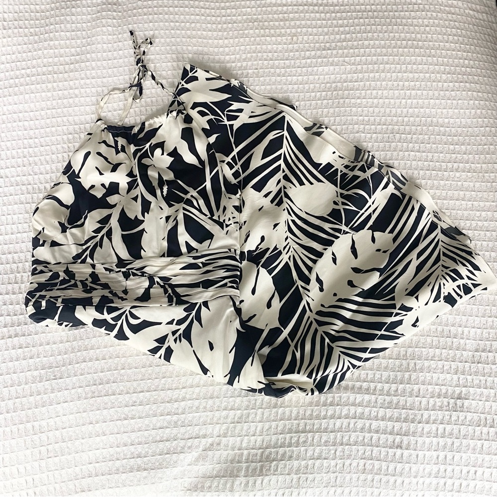 Ann Taylor Black and Cream Patterned halter Dress size 2